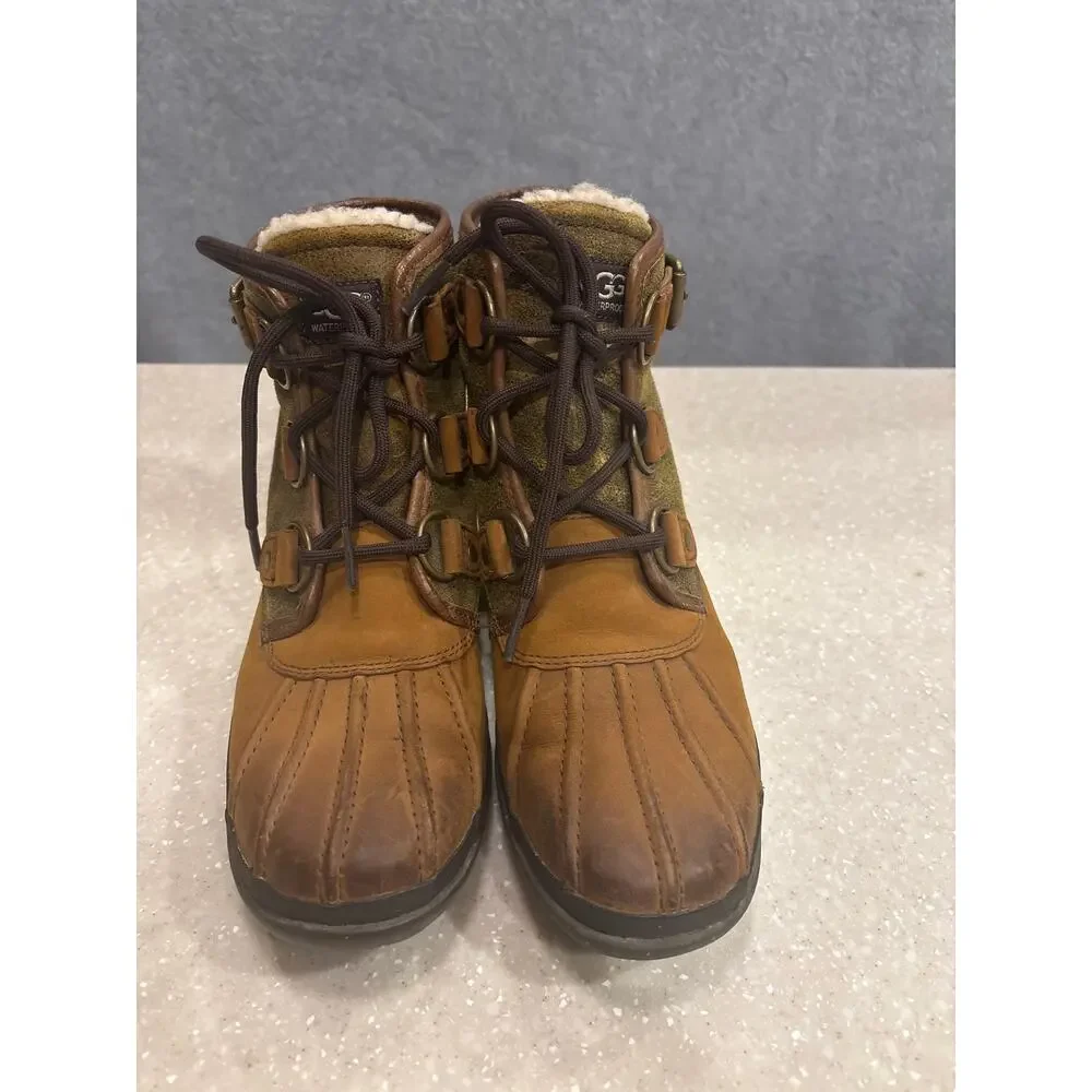UGG Cecile Ankle Duck Boots‎ Women's Size 6 Chestnut Waterproof Leather Western